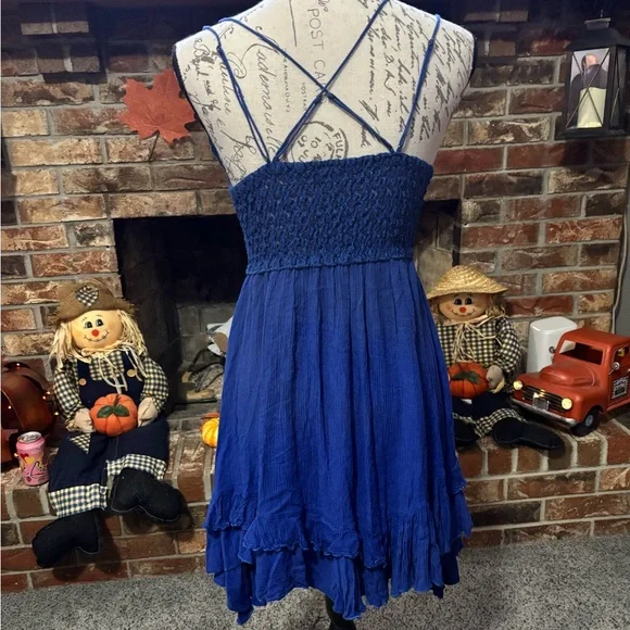 FP Chic Asymmetrical Blue Lace Dress - Picture 4 of 6